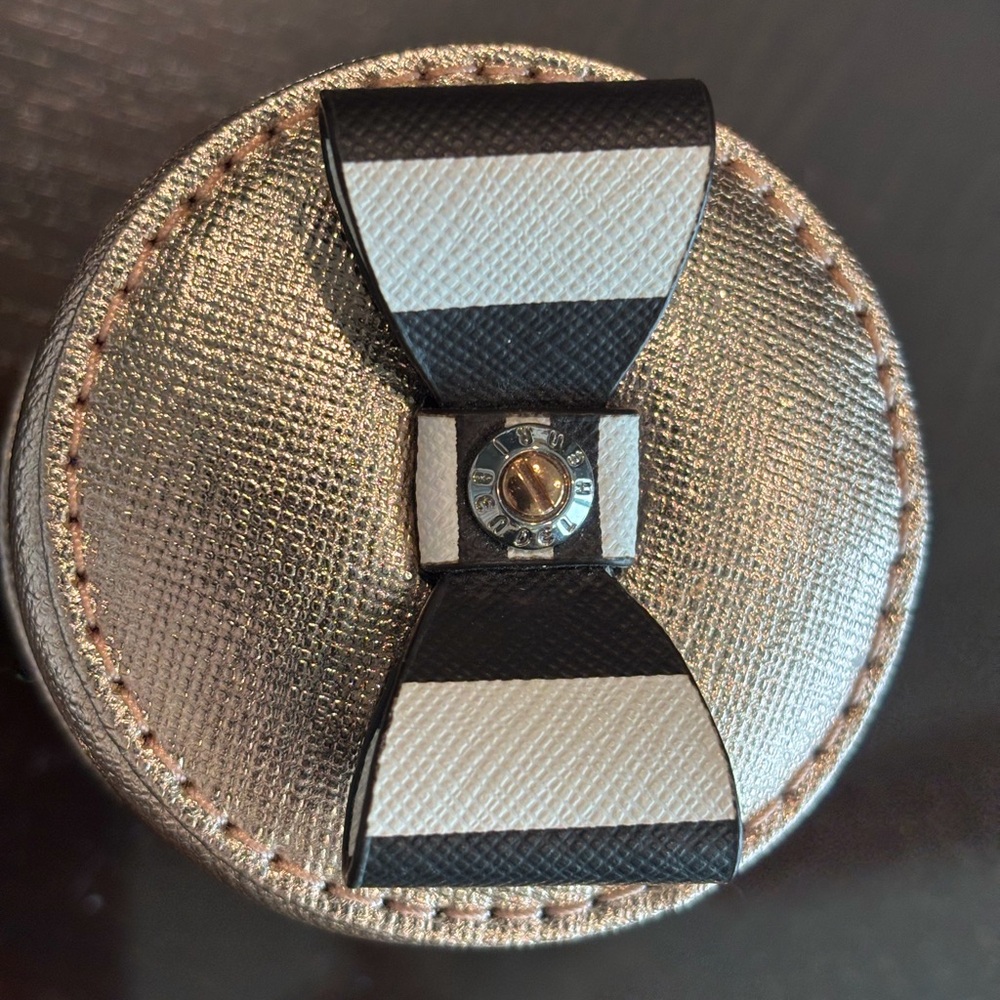 Henri Bendel rose gold ring case NWOT